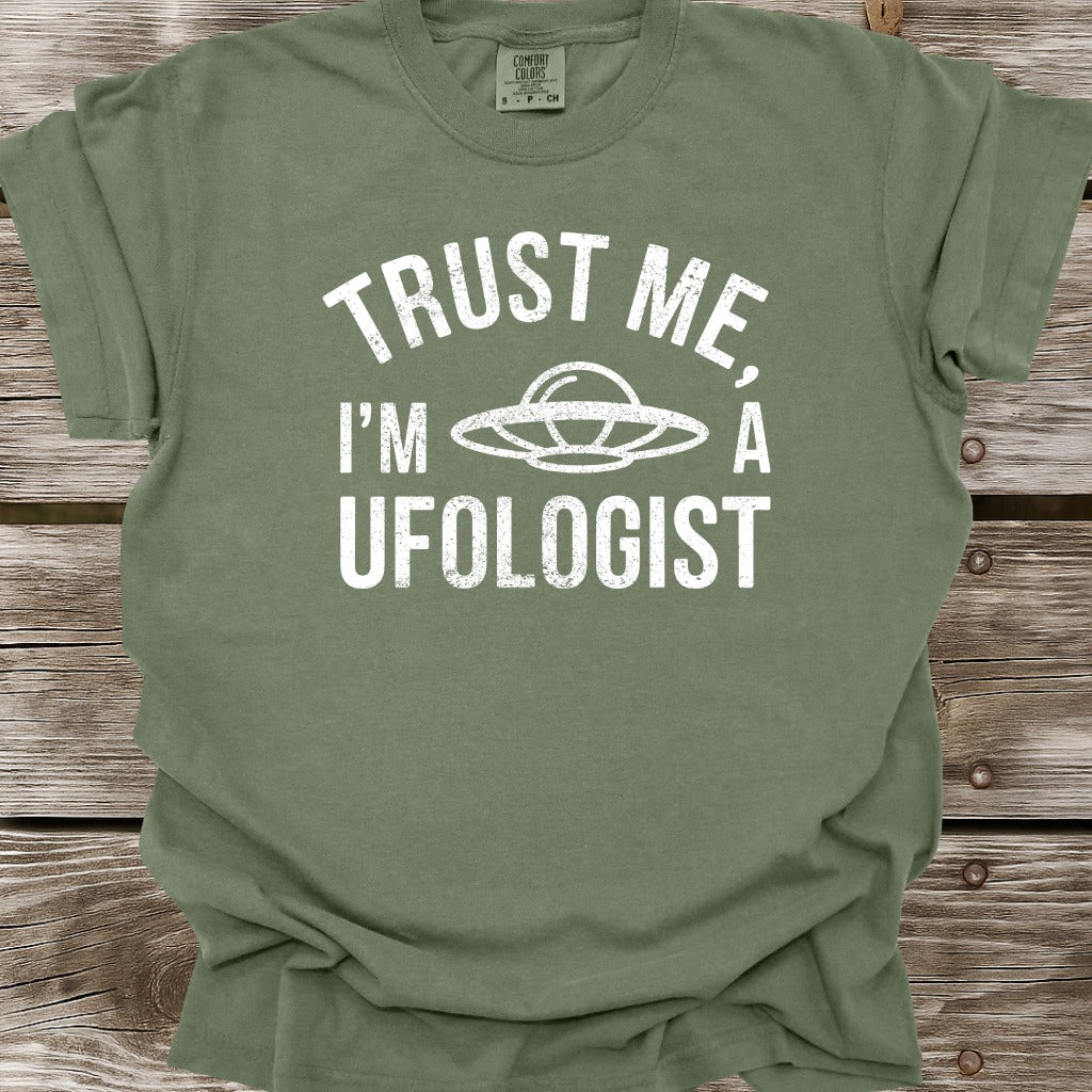 Ufologist T-Shirt